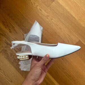NWT Lulus White Bridal Flats with Pearl Detailing 8.5